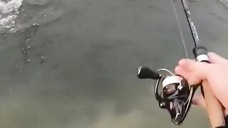 Mancing di irigasi
