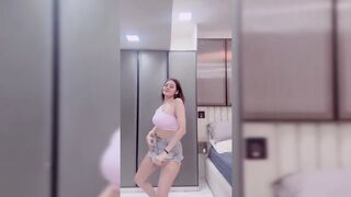 Indian Girl Dhrishti Jain Dance