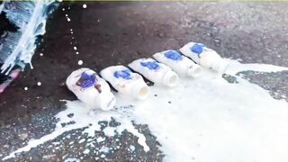 Esmagando coisas crocantes e macias de carro! EXPERIMENT CAR vs Pasta de Dente e Balões