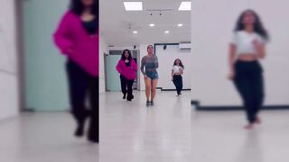 Indian Girl Jhanvi Gupta Dance
