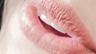 Beautiful lips ???? follow