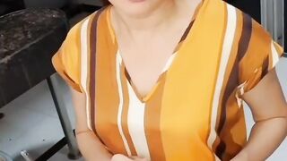 Salman Khan's heroin Bhagyashree cooking Masoor ki Daal