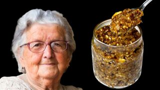 ПОДПИСЫВАЙТЕСЬ Моя бабушка ест 1 ложку в день. Бабушка бегает как молодая девушка.