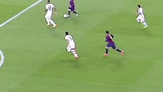 Messi having fun ????????‍???? #UCL