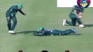 New Zealand all wickets against Pakistan in 1st ODI