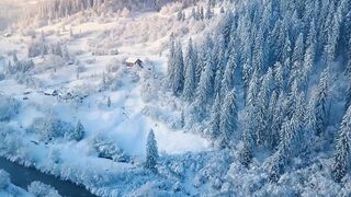 Lele Pons - Let it Snow (Navidad_ Navidad_ Navidad) Official Music Video(720P_HD).mp4