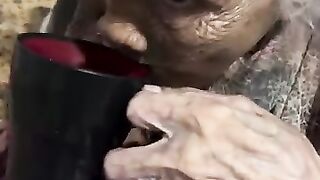 Ngopi dulu gaes