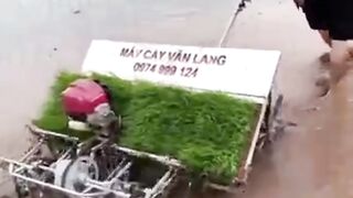 This Machine is Replacing Farmers!