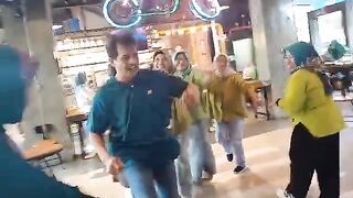 Tariiik Maaang,.......