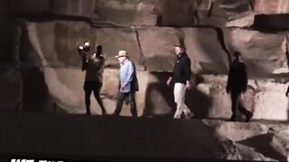 مستربيست والاهرامات