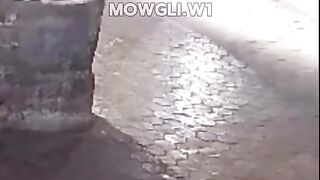 سبحان من خلقه