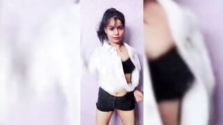 Indian Girl Sapna Taneja Dance