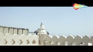 Ghoonghat ki Aad se