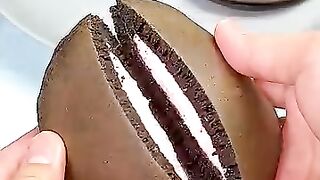 Cooking strawberry dorayaki