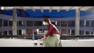 नानी के Kiss से साई पल्लवी ख़ुशी से शर्मा गयी.