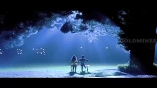 प्रभास ने तापसी पन्नू को अकेले में रात को KISS किया