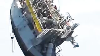 LIP: The Ship That Turns 90 Degrees in the Ocean!