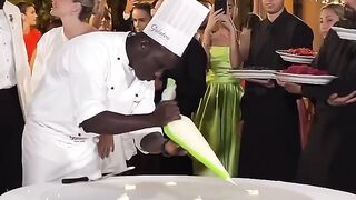 The Italian Tradition: The Wedding Cake Made Live