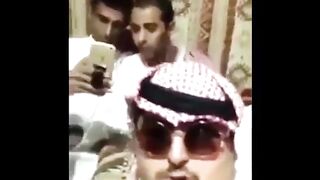 ‏نموت من الضحك