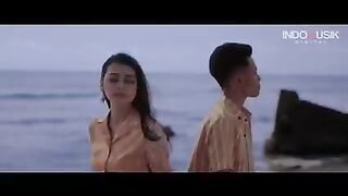 Gerhana dalam cinta