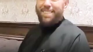 _لماذا_لُقب_الشيخ_السوري_أحمد_حسون_بـ_مفتي_البراميل_