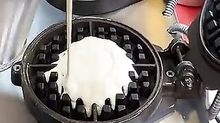 Strawbery And Chocolate Cream Waffle