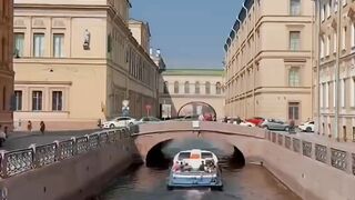 Saint-Petersburg inspires!