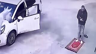 قدر فوق كل شيء