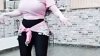 Belly dance