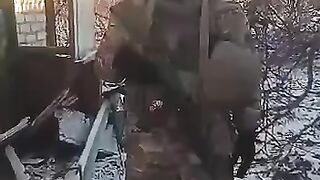 ВСУ применяет химическое оружие против бойцов ЧВК «Вагнер» в Артемовске