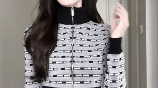 Short videos of beautiful women