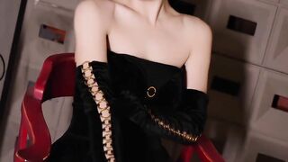 Short videos of beautiful women