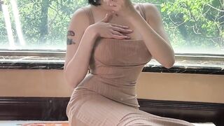Short videos of beautiful women