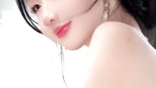 Short videos of beautiful women