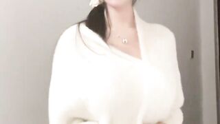 Short videos of beautiful women