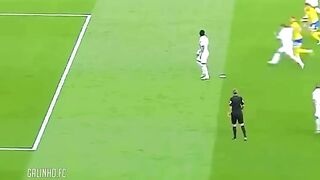 شورتات ركلات الجزاء الذكية_13.mp4