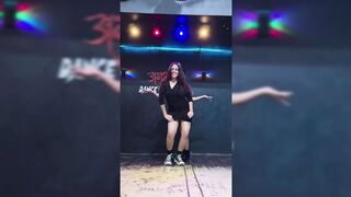 Indian Girl Anamika Anand Dance