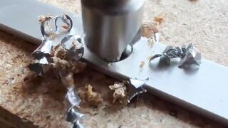 Easy Steps to Create Continuous Grooves with a Trimmer