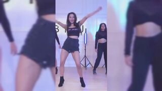 Indian Girl Aryaana Callista Dance