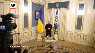 Zelenskyy says he wants security guarantees in framework economic deal with US.