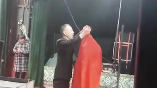 The fake magician's secret was revealed... Did you know the trick