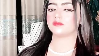 Pakistani Queen Yeae noorakha mango kitna bada hai
