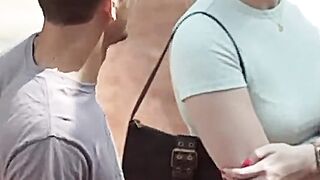 Surprising a Waitress With Her Biggest Tip EVER #thatwasepic #prank #pranks #socialexperiment