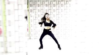 Indian Girl Vaishnavi More Dance