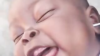 baby in klitikin