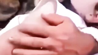 تأكد دائمًا من توفر المياه العذبة. يمكن للقطط أن تنسى