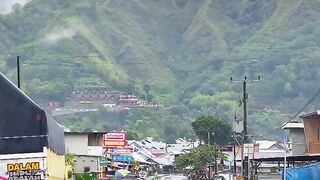 INGET KAMPUNG HALAMAN SAAT MERANTAU