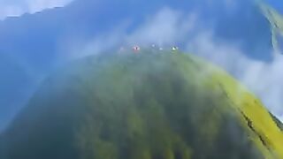 You want to go there wiith your friends.   (Indonesia)