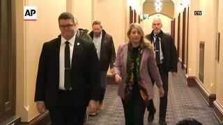 Canada's foreign minister responds to Trump's 25% tariffs on imports.mp4