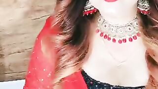 Items girls Angelica Main Hun Mumbai ka Rani
